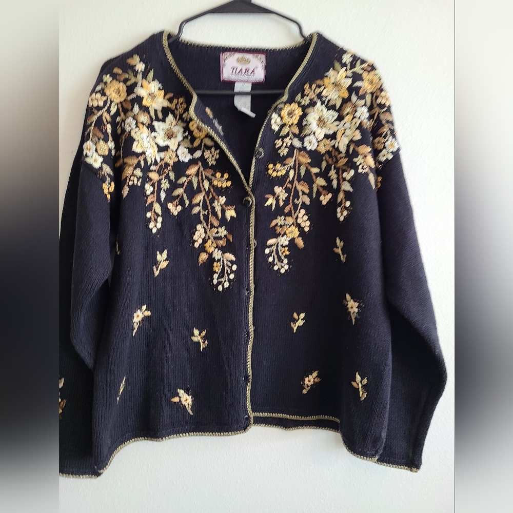 Vintage Tiara International Black Floral Embroidered Sweater. Size M